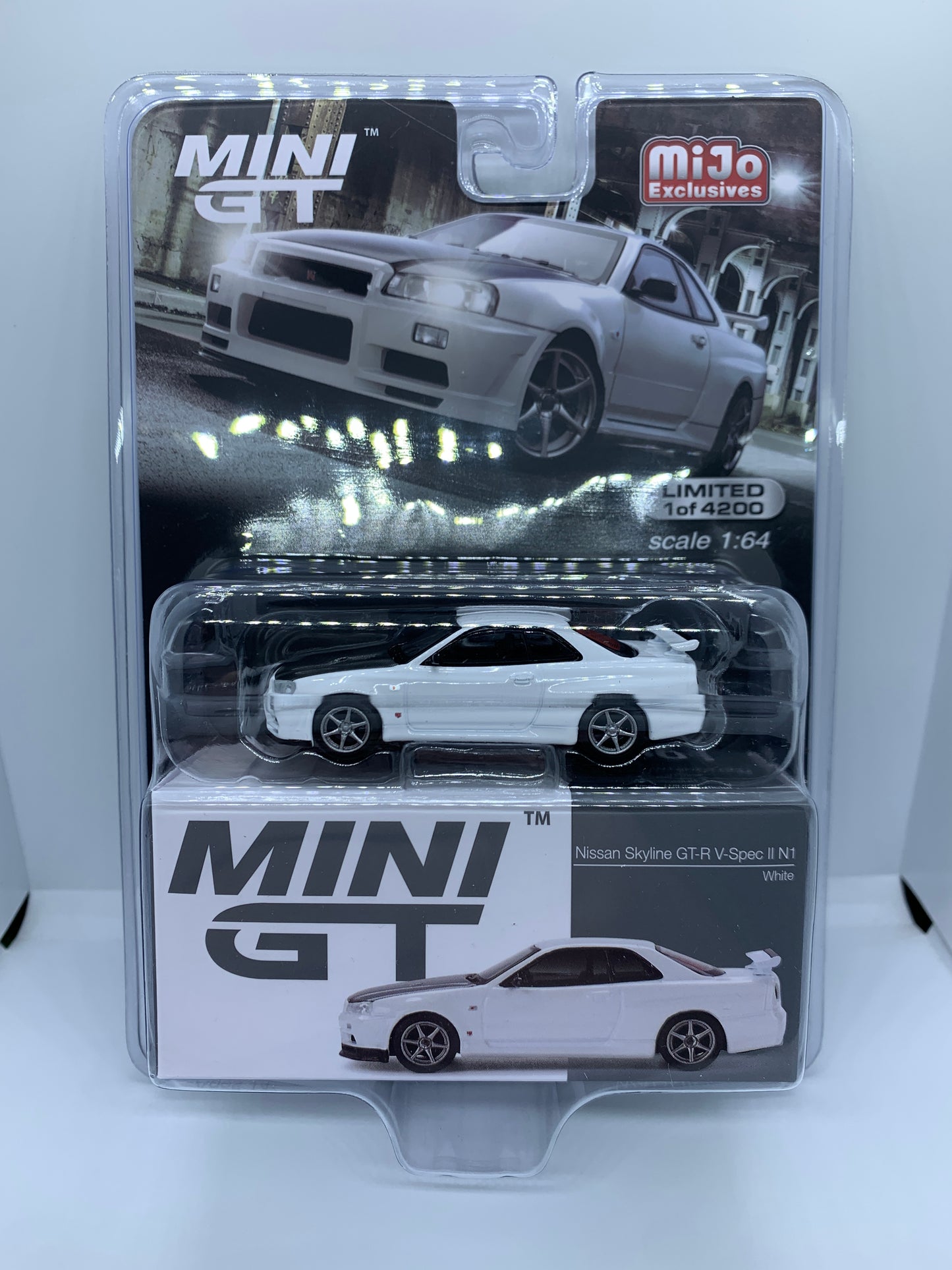 MINI GT - Nissan Skyline R34 GT-R V-Spec II N1 White - Display Blister Packaging