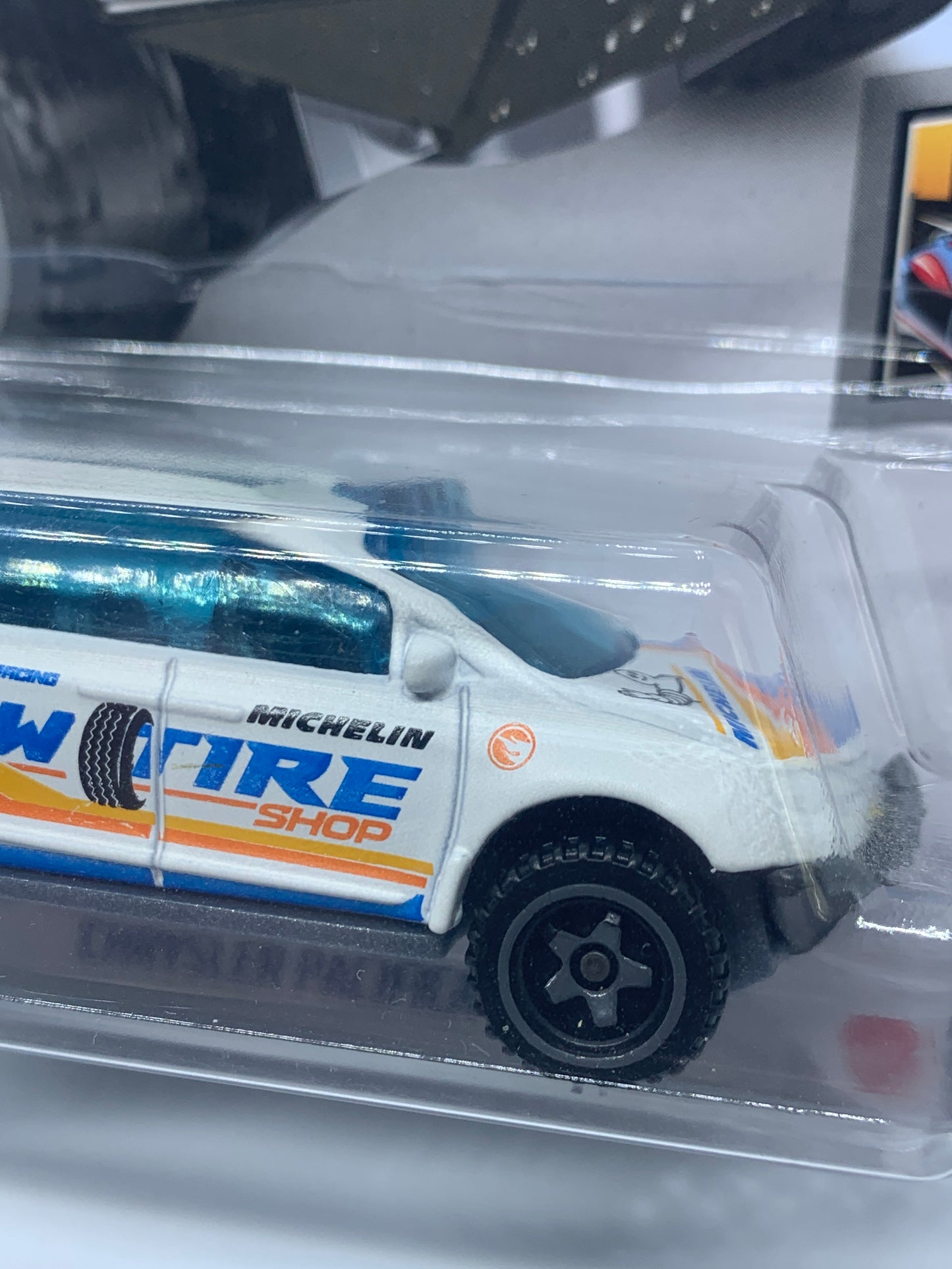 Hot Wheels - Chrysler Pacifica Treasure Hunt