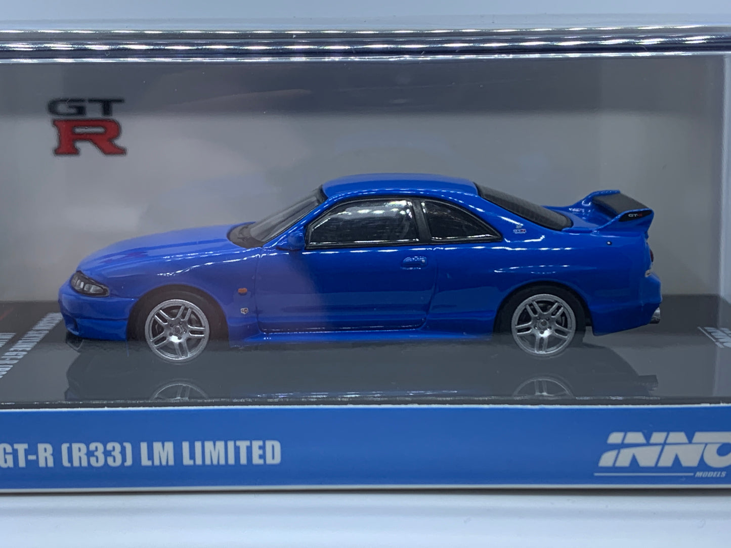 Inno64 - Nissan Skyline R33 GT-R Gloss Blue