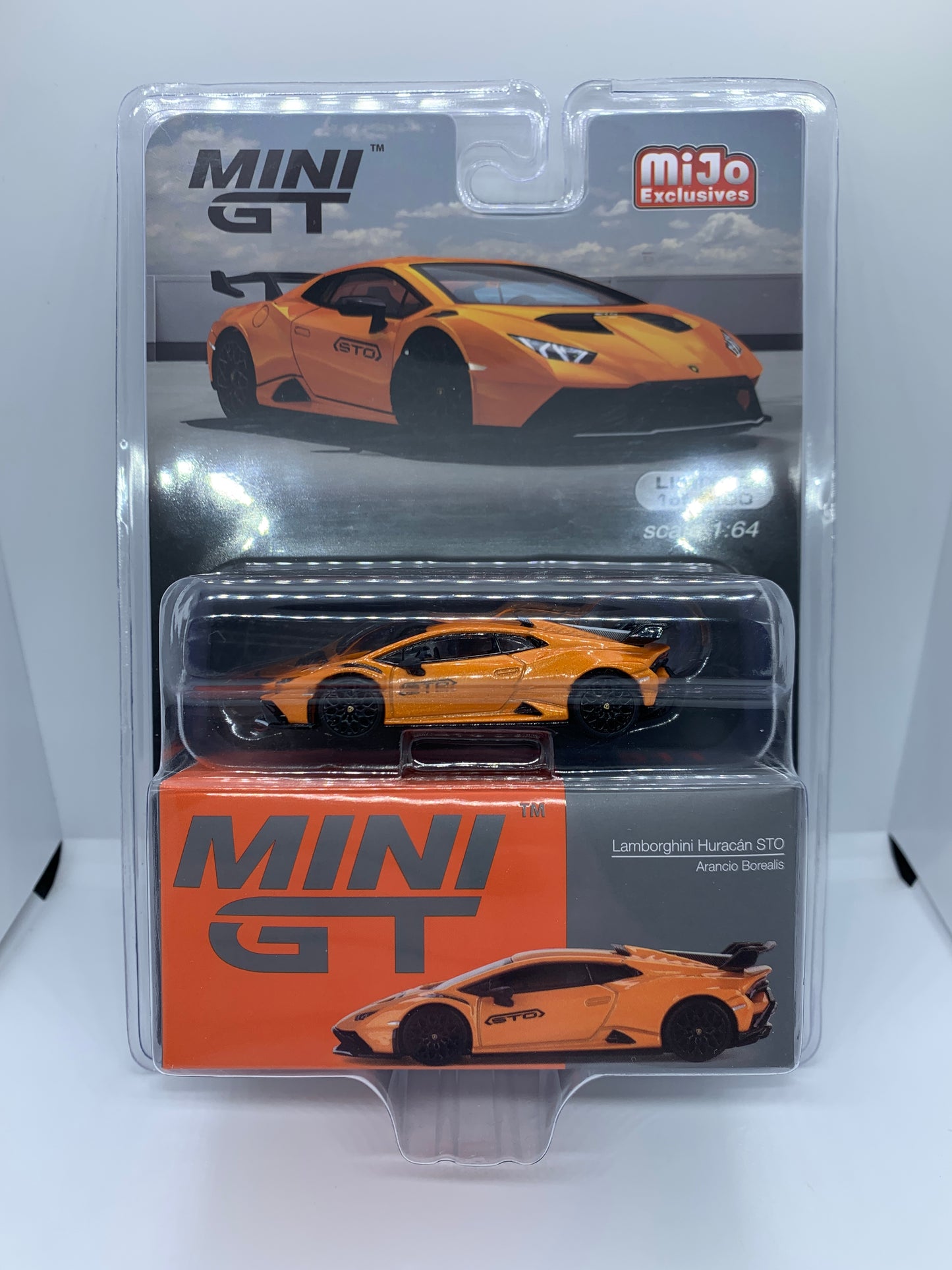 MINI GT - Lamborghini Huracan STO Arancio Borealis - Display Packaging