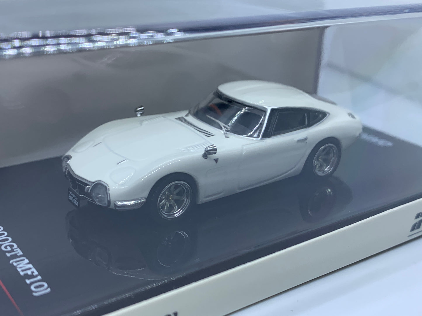 Inno64 - Toyota 2000GT Pegasus White