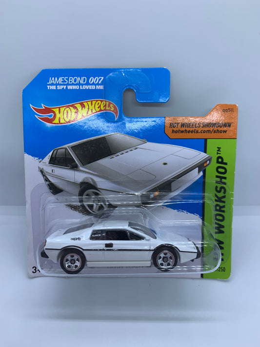 Hot Wheels Mainline - Lotus Esprit S1 - James Bond 007