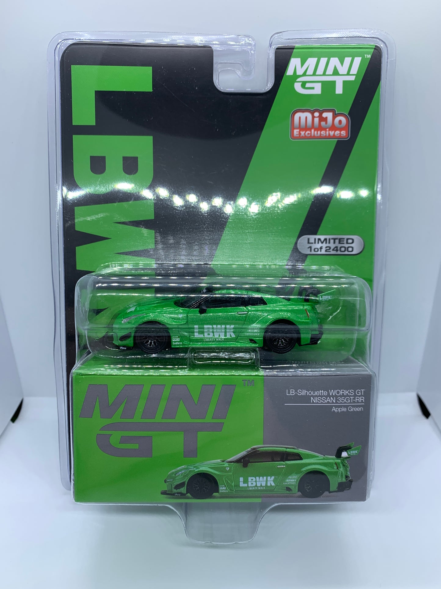 MINI GT - Nissan R35 GT-R LB-Silhouette Works GT 35GT-RR Apple Green - Display Blister Packaging