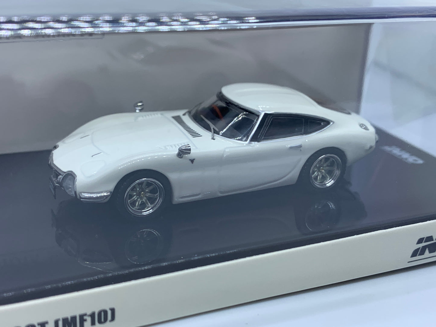 Inno64 - Toyota 2000GT Pegasus White