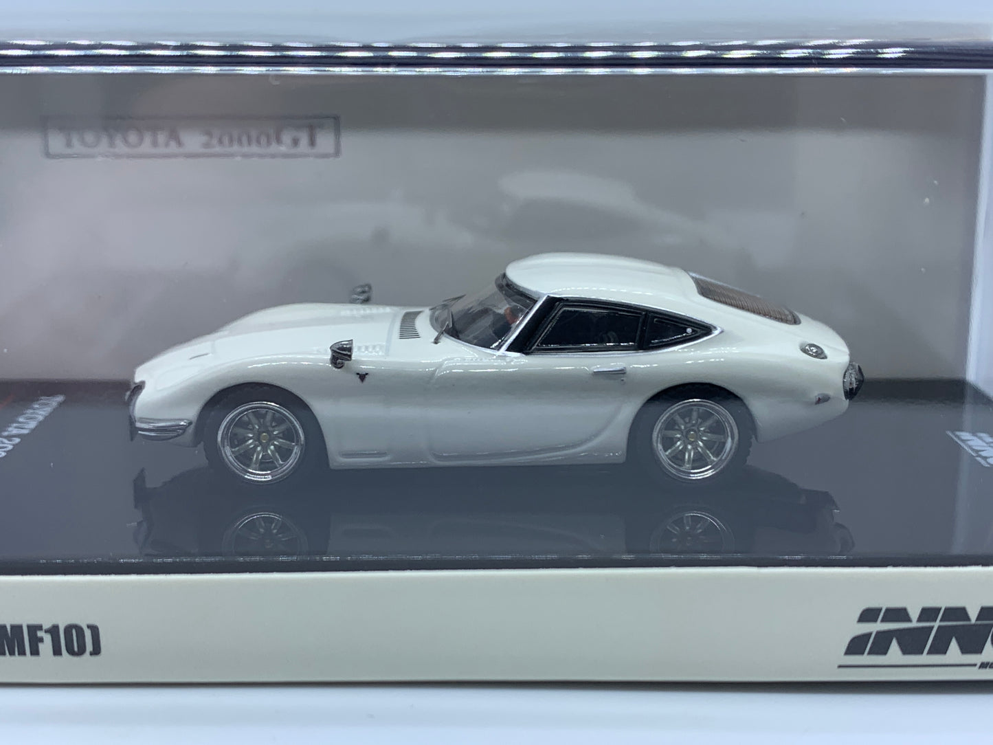 Inno64 - Toyota 2000GT Pegasus White