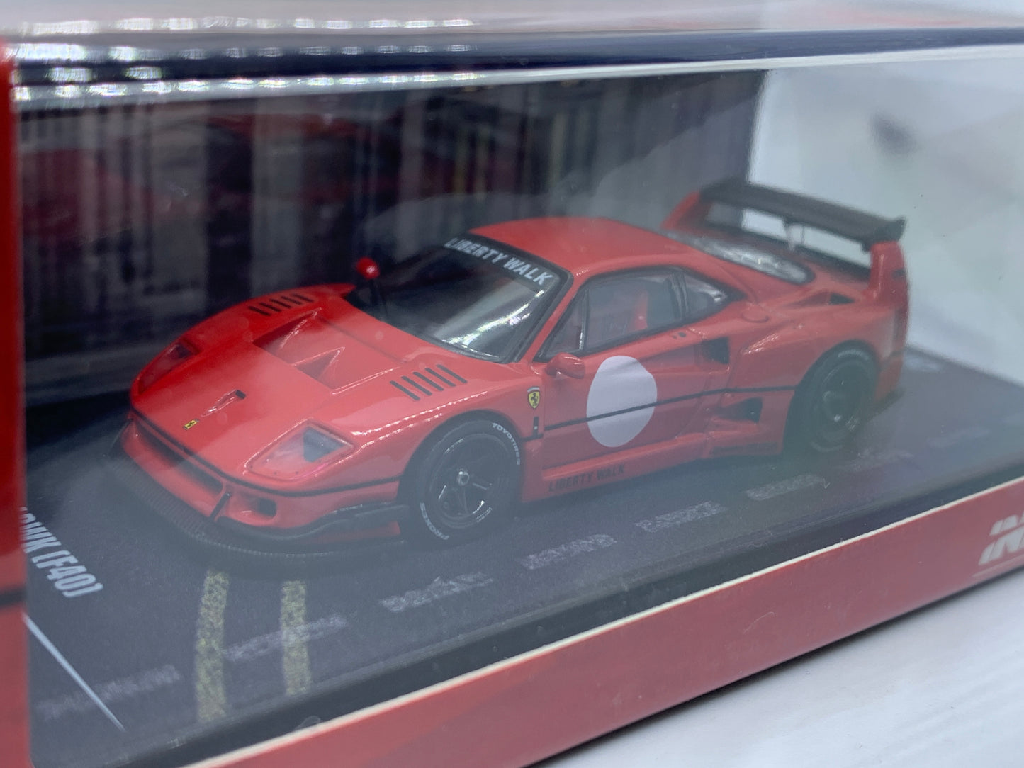 INNO64 - Ferrari F40 Liberty Walk LBWK Red / Black