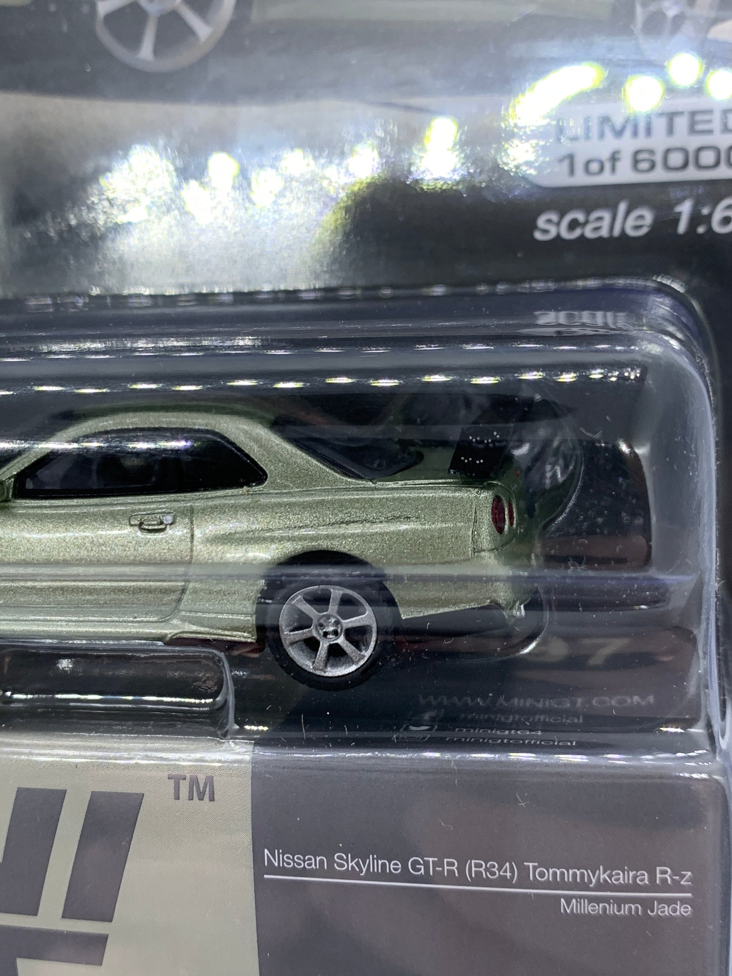 MINI GT - Nissan Skyline GT-R R34 TommyKaira R-Z Millenium Jade - Display Blister Packaging