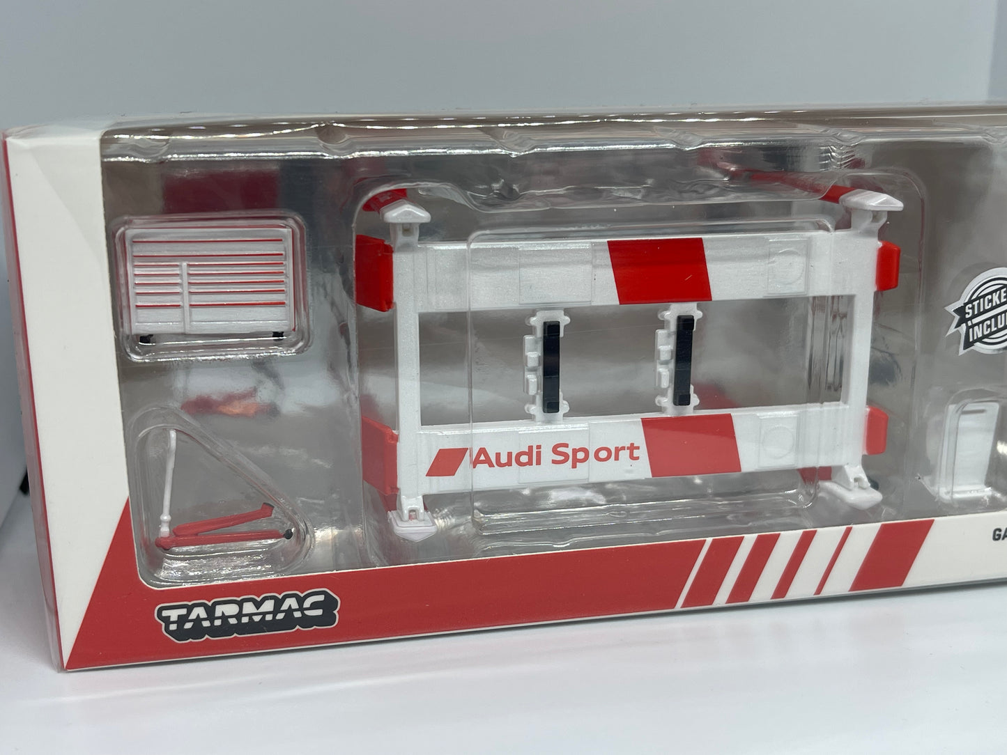 Tarmac Works - Garage Tools Diorama - Audi Sport