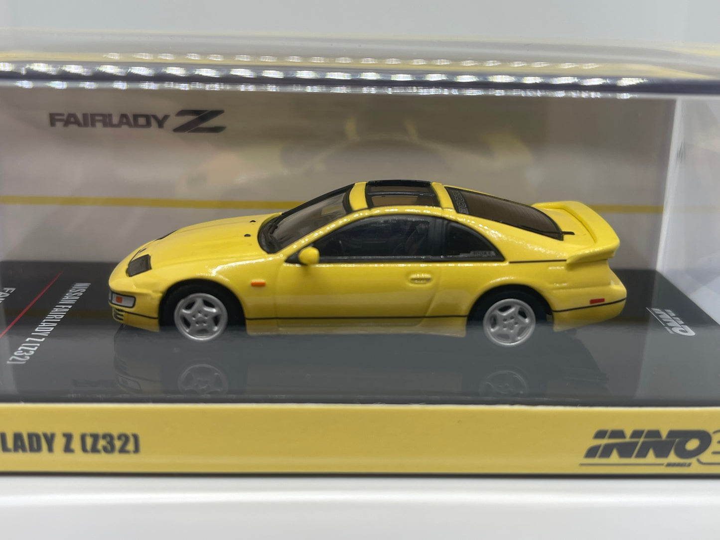 Inno64 - Nissan 300ZX Fairlady Z Z32 Yellow