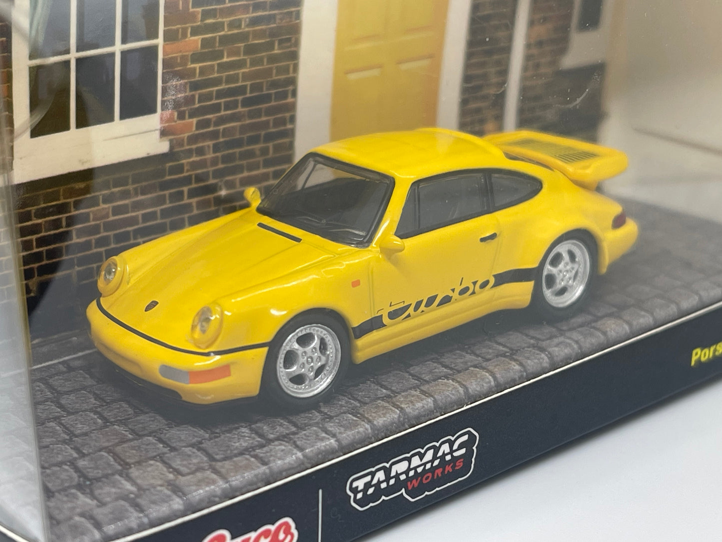 Tarmac Works - Porsche 911 Turbo (Yellow)