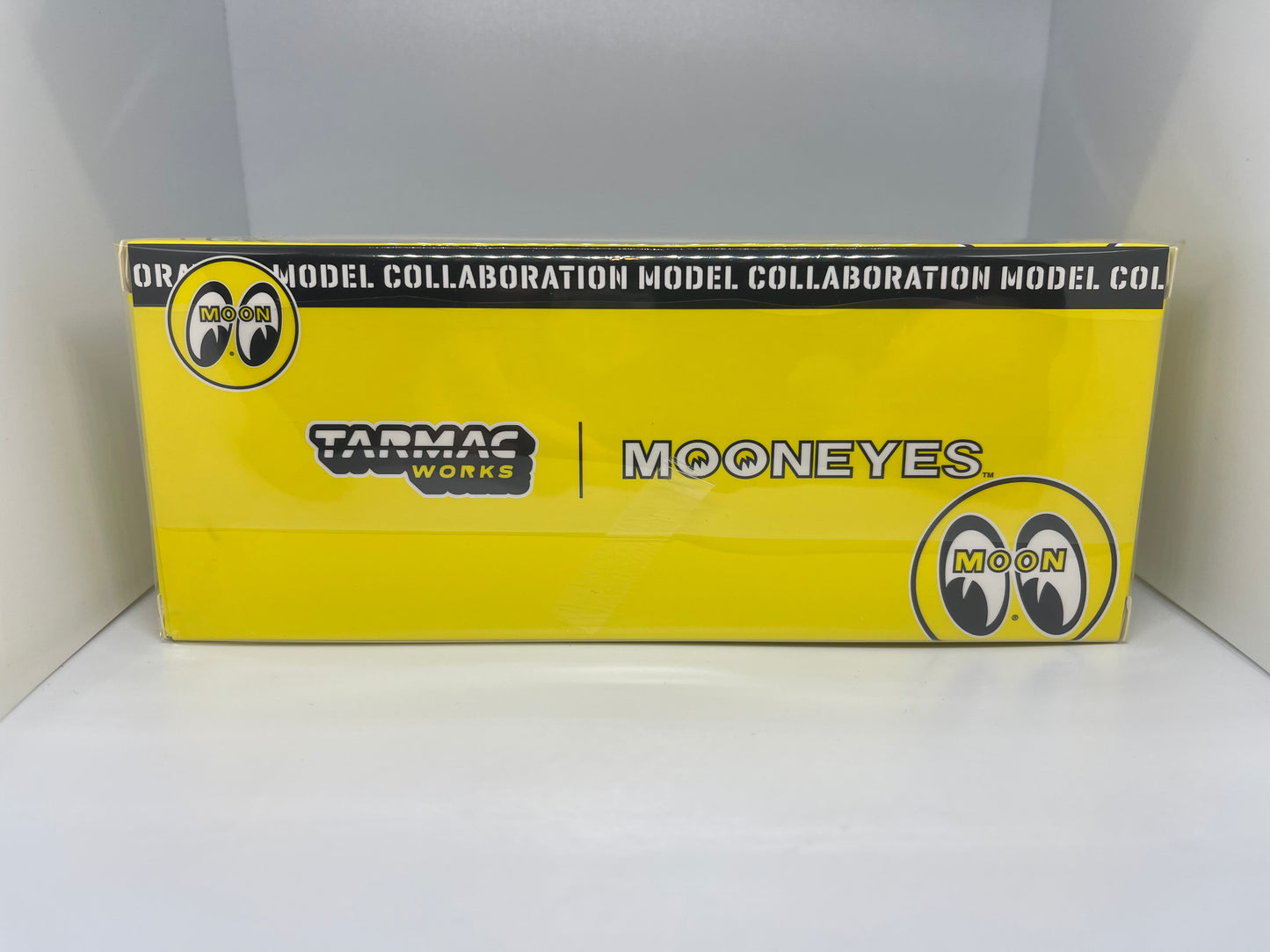 Tarmac Works - Garage Tools Diorama - Mooneyes