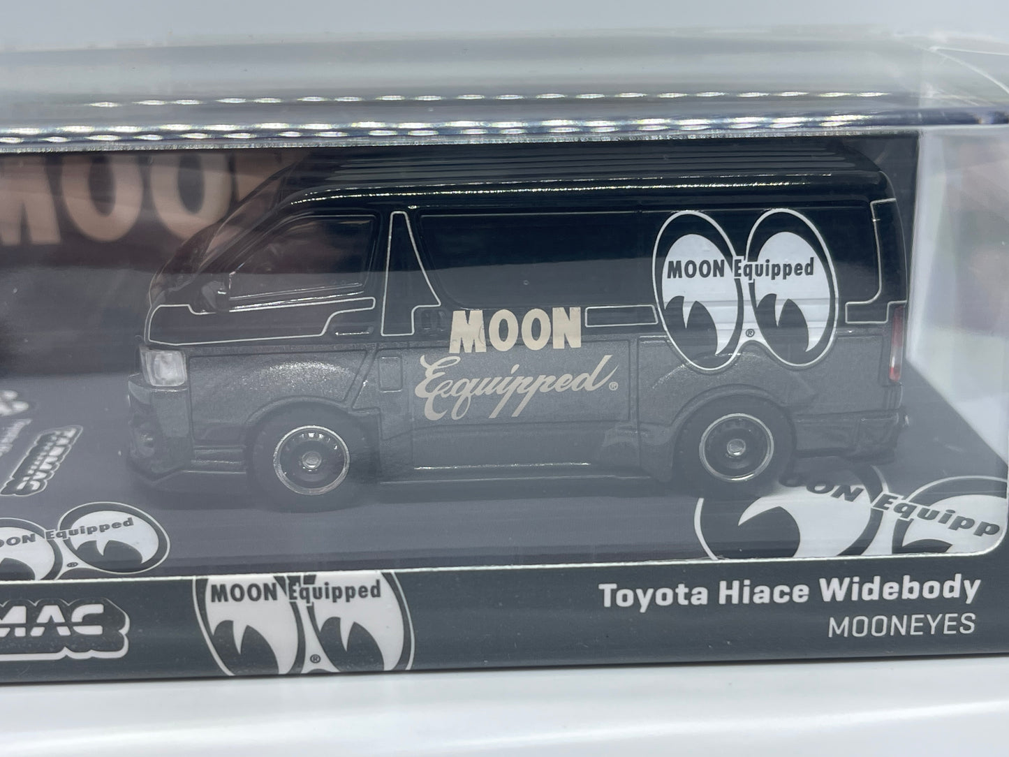 Tarmac Works - Toyota Hiace Widebody Mooneyes Black